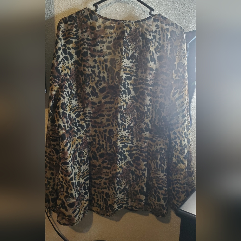 Cheeta print top